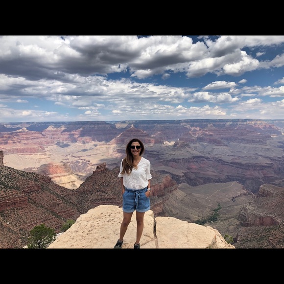 Meet your Posher, Sandra - Picture 1 of 1